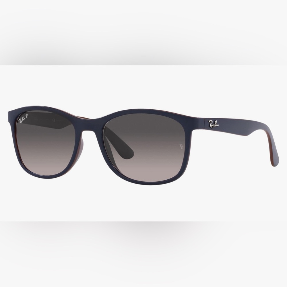 Brand new never worn women rayban sunglasses